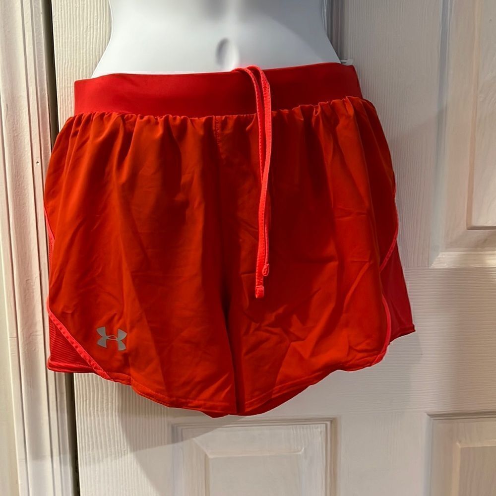 ‎NWOT Under Armor short women size XS